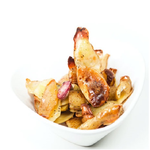 Cascas de batata assadas c/ alho e pimenta